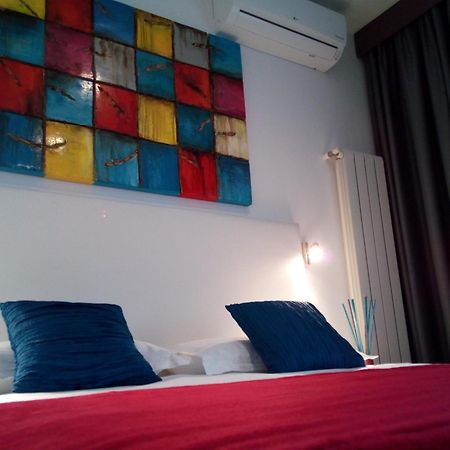 Living Aparthotel Bucarest Camera foto