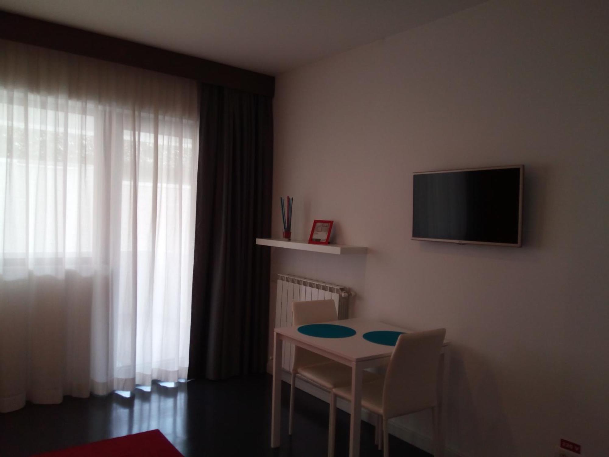 Living Aparthotel Bucarest Camera foto